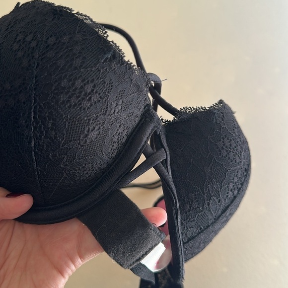 Pink bra - Picture 5 of 5